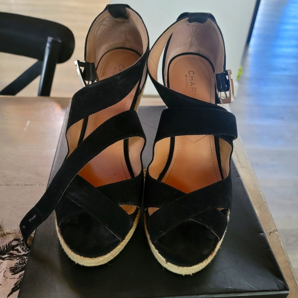 Charles, Charles David wedges